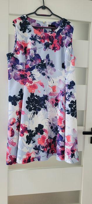 DKNY Elegancka sukienka w kwiatki