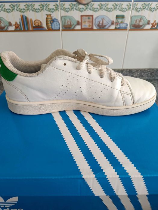 Ténis adidas em bom estado n. 38 2/3 (23,8 cm)