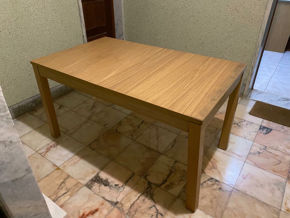 Conjunto mesa + 4 cadeiras IKEA