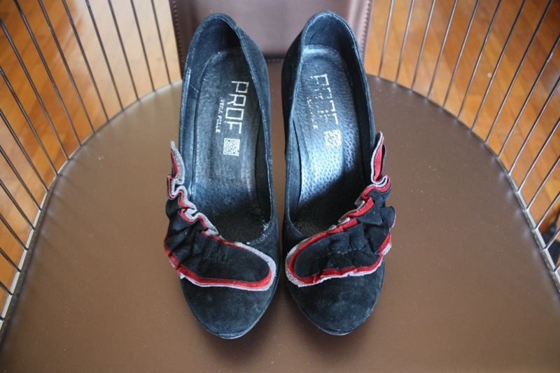 Sapatos salto alto Pretos como NOVOS da PROF T.36