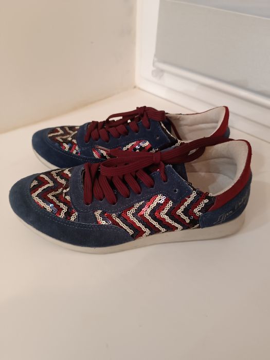 Кроссовки женские кожаные