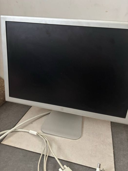 монитор Apple 2009