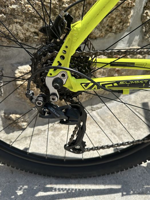 Bicicleta btt 29 com rockshox