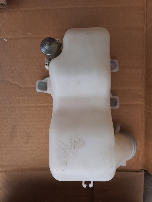 Бачок розширювальний mazda 626 ge