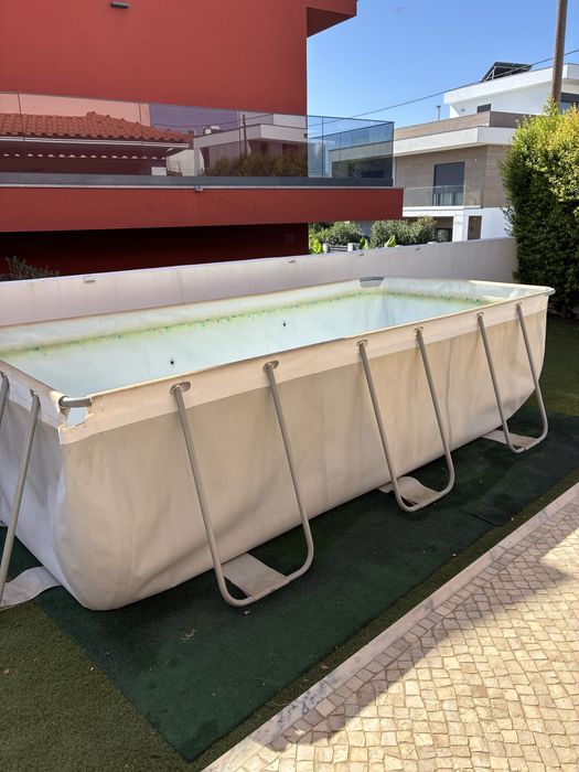 Piscina desmontável e motor