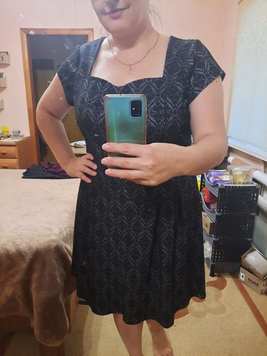 Бомбезна сукня George 20 розміру