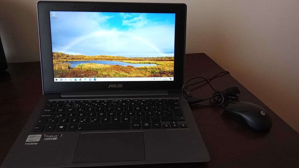 Portátil Asus Taichi21A