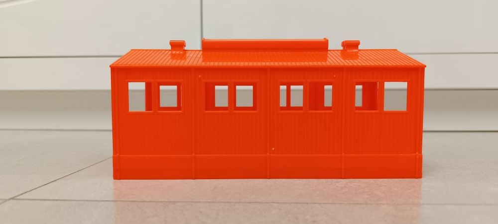 Tomek i Przyjaciele hangar na lokomotywy Tomy