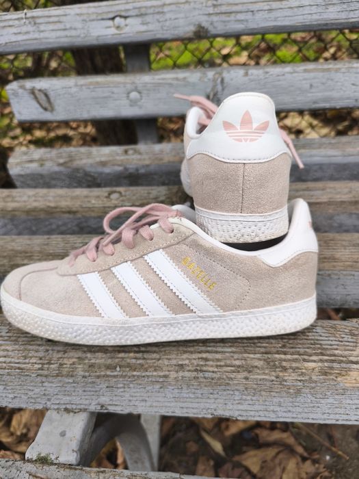 Кросівки дитячі в хорошому стані Adidas gazelle