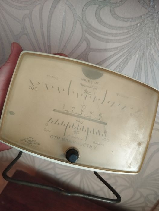 Барометр, термометр и влагометр