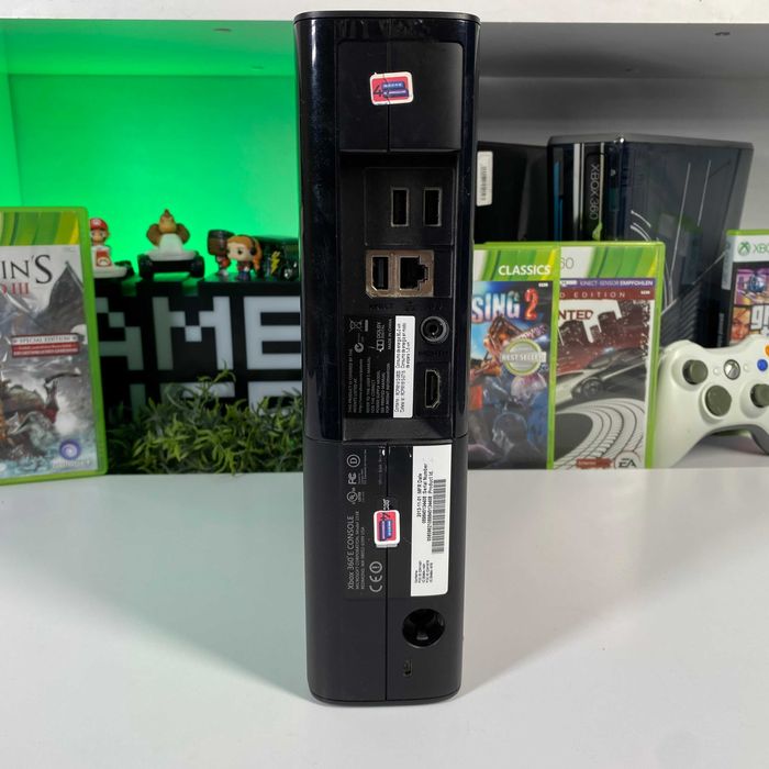 Консоль Microsoft Xbox 360 E Б/У Оригінальна Приставка Іксбокс 360 Е + Геймпад Фрібут