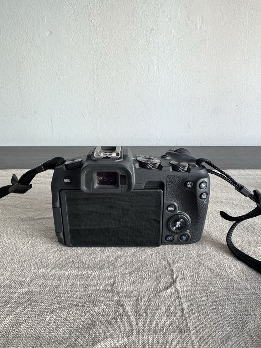 Canon EOS RP + Objetiva RF 24-105mm — Como Nova