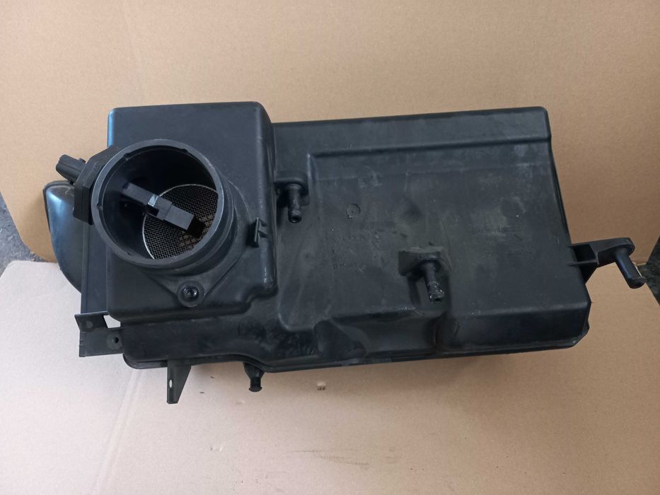 Obudowa filtra powietrza volvo v70 s80 s60 ford s-max 2.5tb