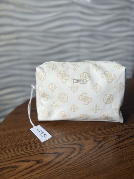 Жіноча косметичка Guess