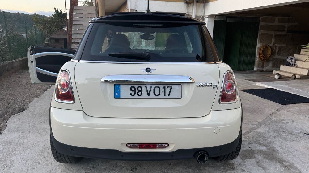 MINI Cooper D 1.6 112cv