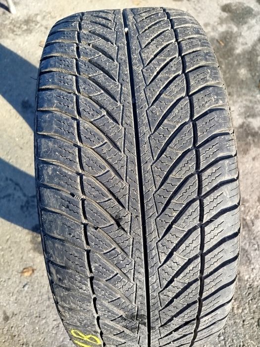 Goodyear UltraGrip 8 Performance 245/45 R18 100V XL
