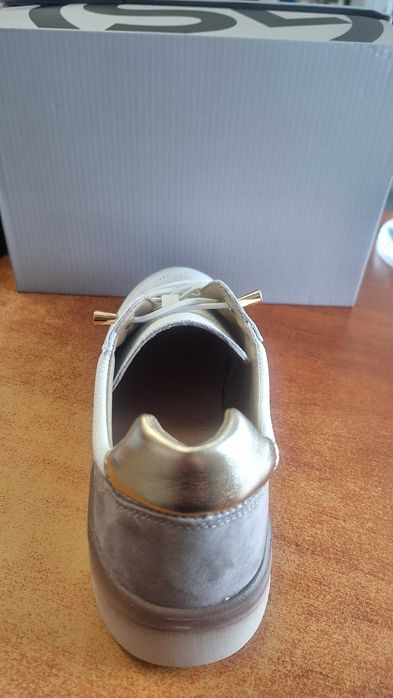 Buty sportowe skórzane białe