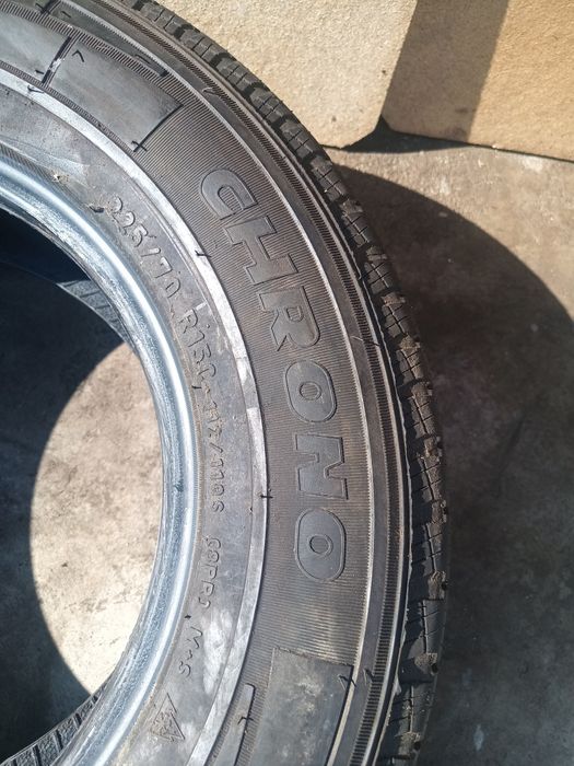 225/70R16C Pirelli