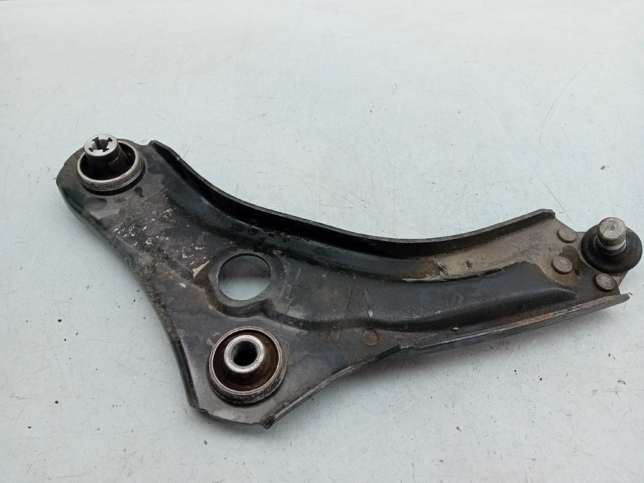 Braço de suspensão frente direito RENAULT Megane IV Grandtour (K9A/M_)