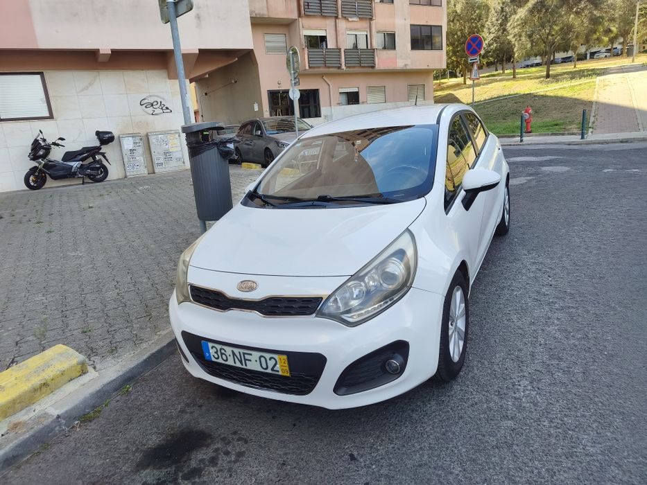 Kia rio 2012   carro de mulher