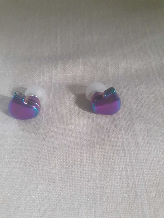 Проводные наушники Tripowin (Jialai) чистый звук, отличный внешний вид