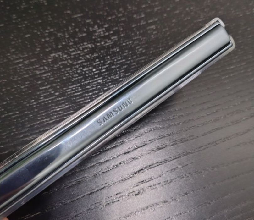 Samsung  Z Fold 4  256 Gb  12GB RAM C/Novo ver descrição defeito