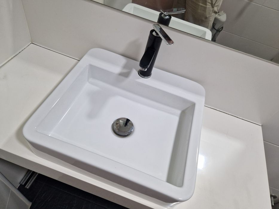 Conjunto WC Móvel/Lavatório Suspenso