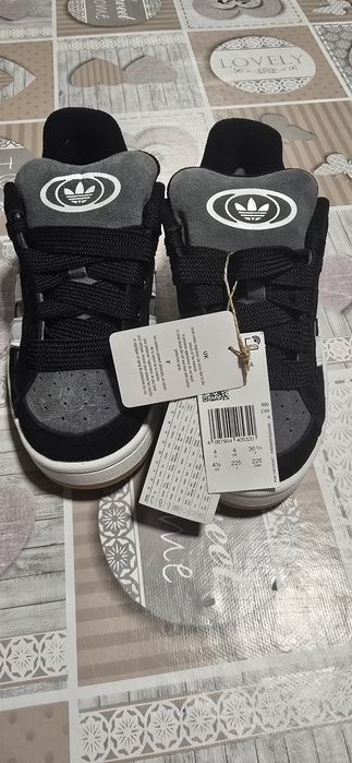 Ténis da adidas novos