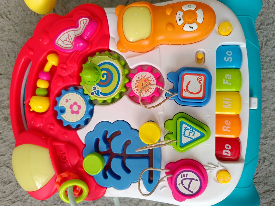 Musical Stroller 2w1 chodzik lub stolik