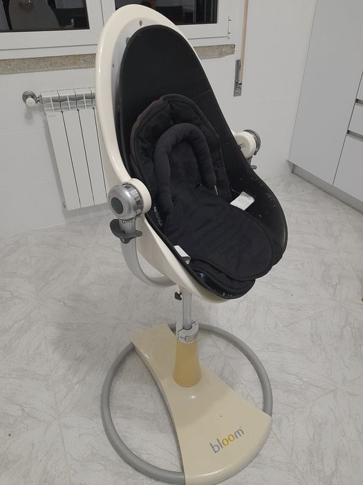 Cadeira  de refeição  de bebé
