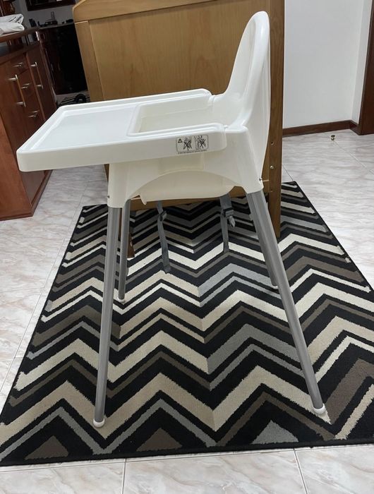 Cadeira de criança com almofadas