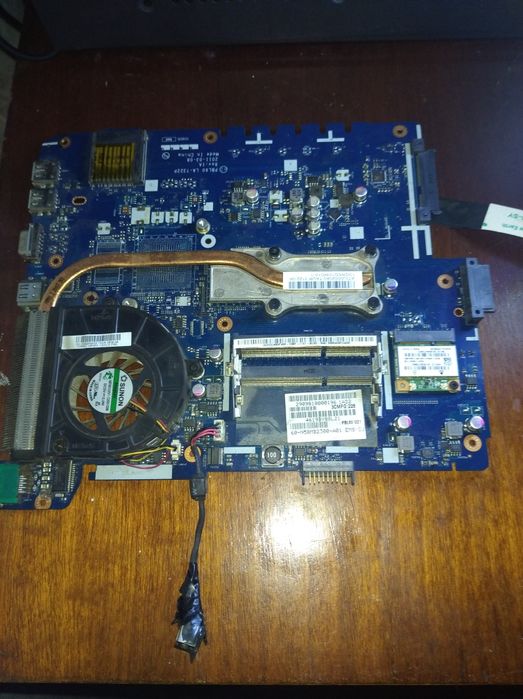 Продам рабочую материнскую плату с ноутбука