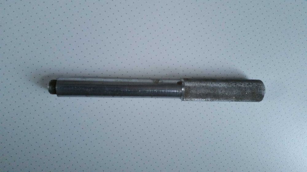 Ручка металлическая с резьбой