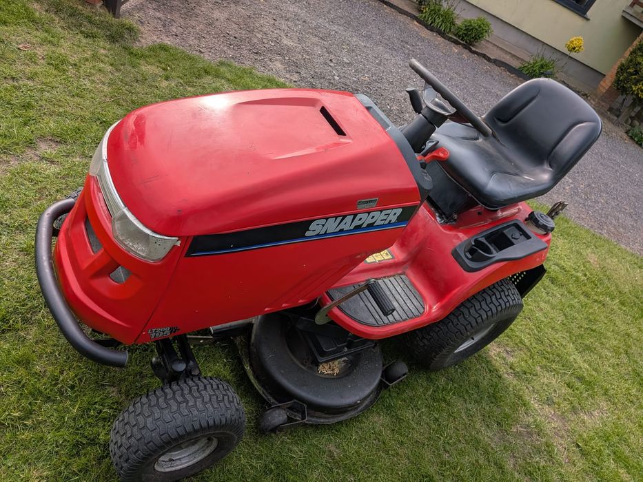Traktorek kosiarka Snnaper LT200