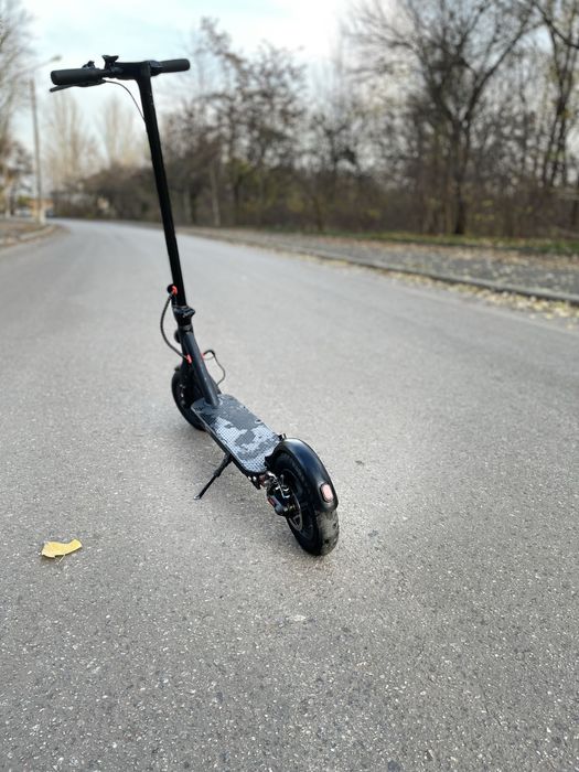 Електросамокат. Crosser e9