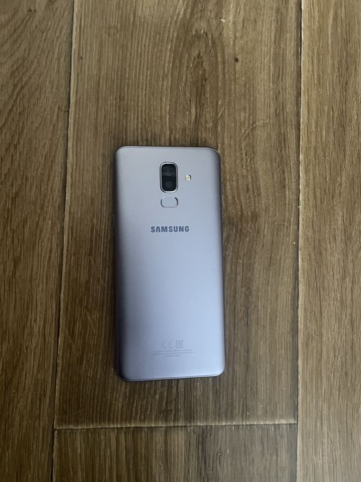 Samsung J8 б/у но в хорошем состоянии