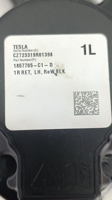 Ремінь безпеки лівий/правий передній Tesla Model 3 Highland