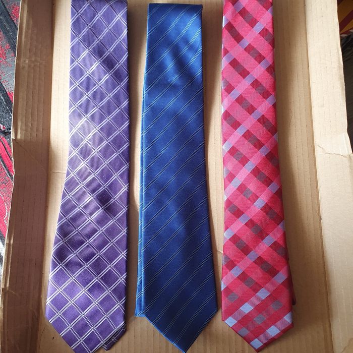 Zestaw krawatów Dressmann i inne jedwab(k-9)