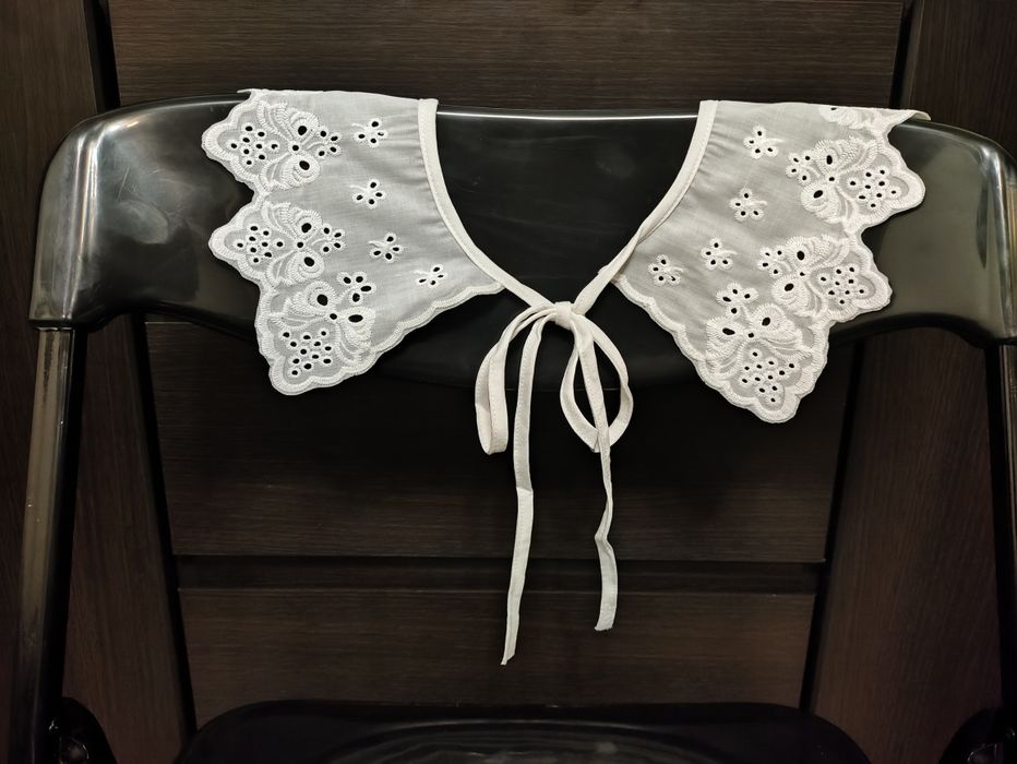 Комірець з мереживом. Накладні комірці