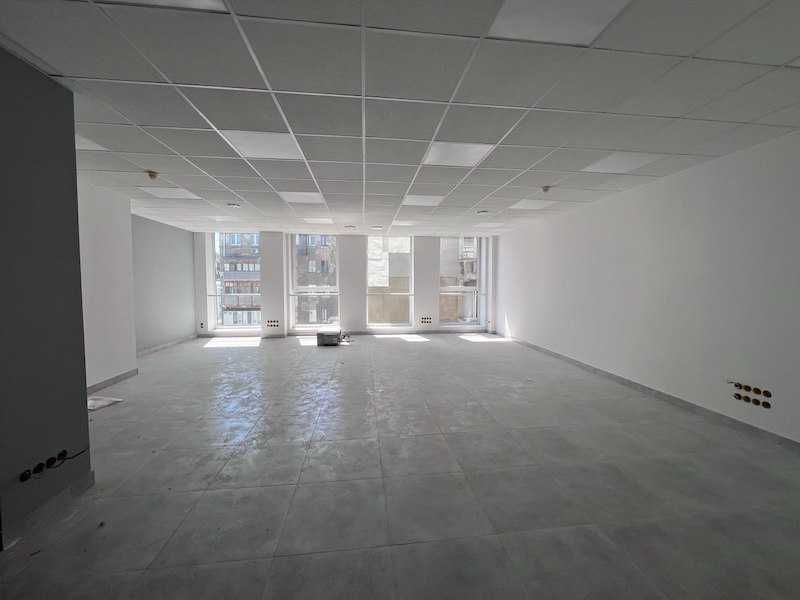 Аренда помещения офис 850 м2, м. Университет ул. Сумская 102, Харьков