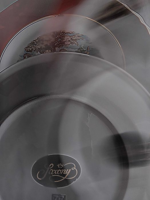 Pratos de porcelana para apoio, motivos diversos, óptimo estado