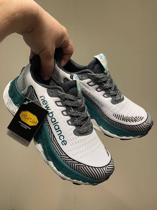 Кроссовки New Balance Fresh Foam More Trail v3 женские новые оригинал все размеры