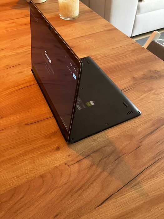 Lenovo Yoga - 14"