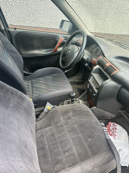 Opel  , заводиться та іде ,