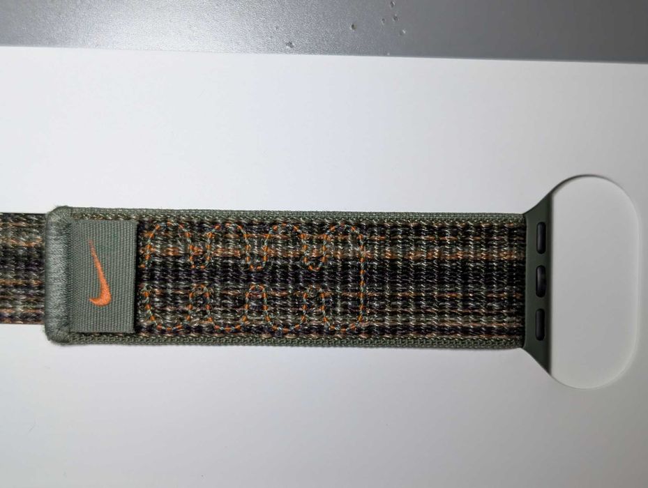 Apple Loop Desportiva Apple Nike Sequoia/Laranja de 41mm