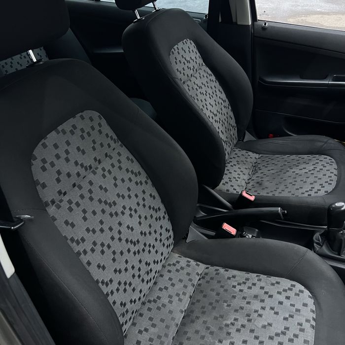 Skoda fabia 2006 ГАРНИЙ СТАН