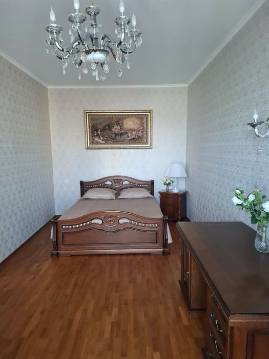 Продається КВАРТІРА з ПАРКІНГОМ в Одесі, від власніка . 19 Перлина