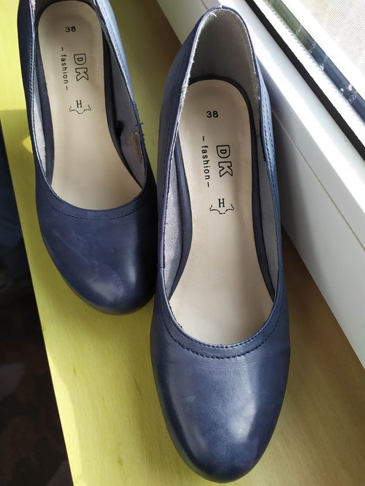 Buty na obcasie 38 skórzane