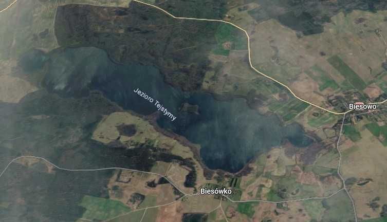 Działka budowlana nad jeziorem Tejstymy we wsi Biesówko – bezpośrednio