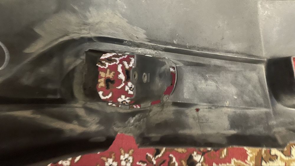 Передній бампер subaru outback